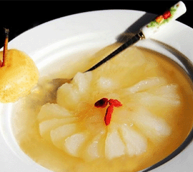 冰糖雪蛤炖雪梨