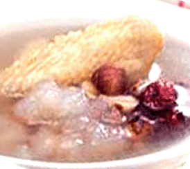 雪蛤莲子红枣鸡汤